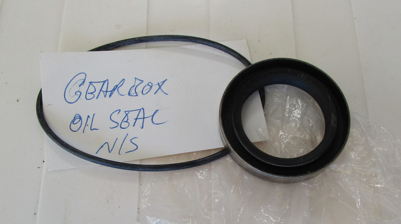 Gearbox oil seal